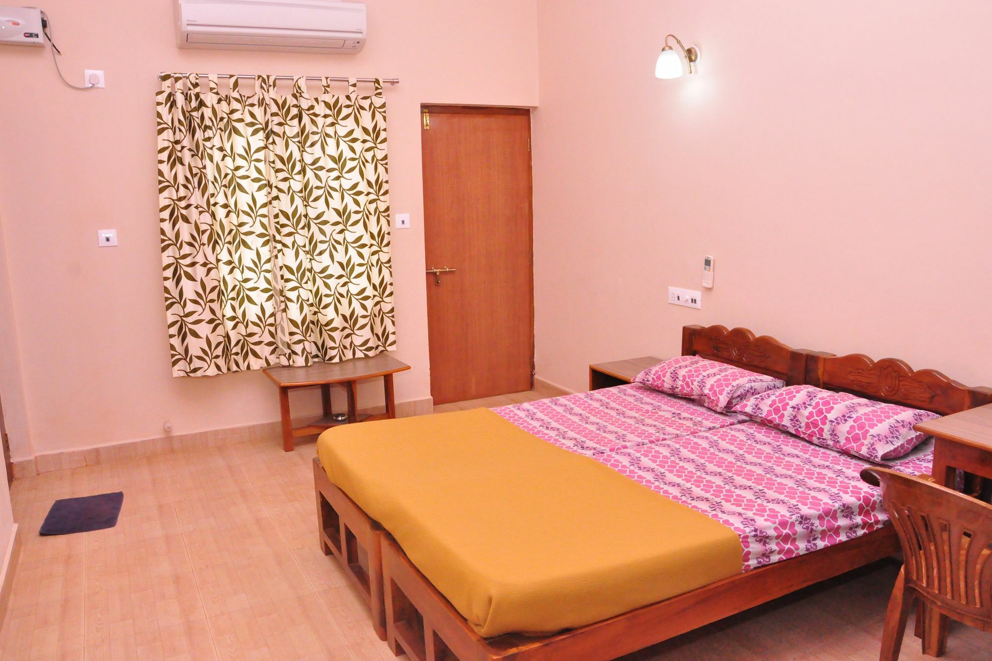Anjuna Blue Resort Екстериор снимка